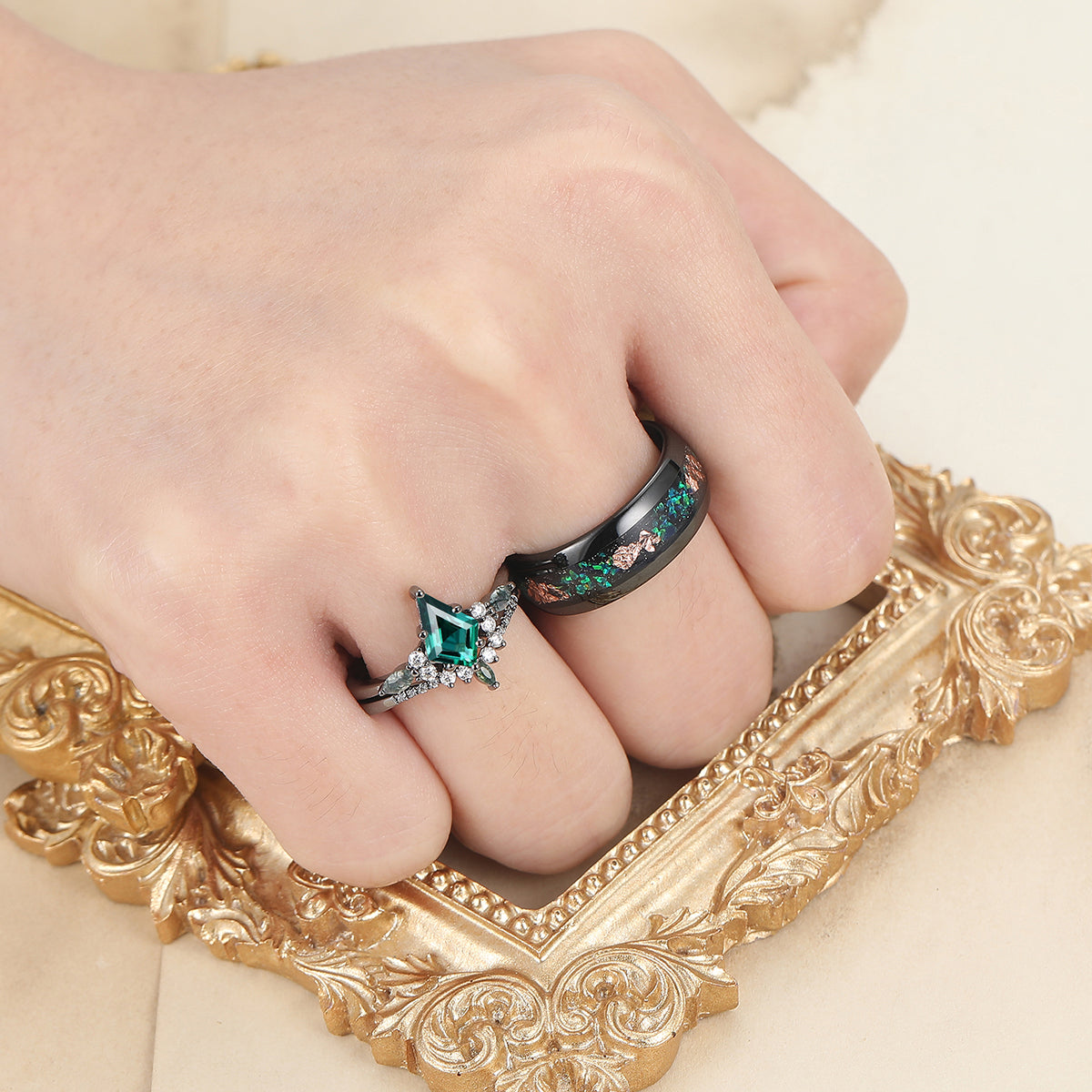 Vintage Kite Emerald Ring Couples Ring Set Sliver His and Hers Wedding Band
