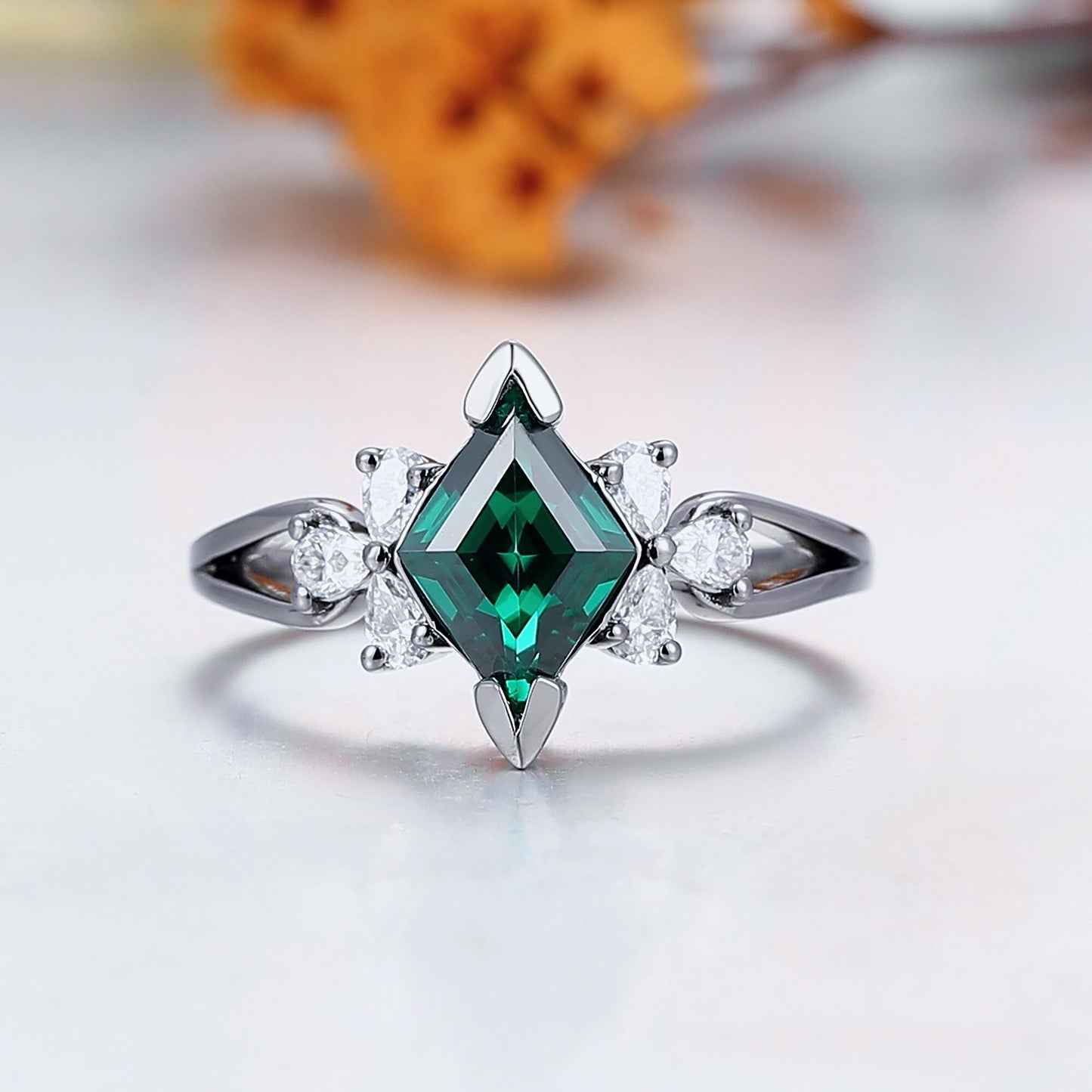 Artsy Rhombus Emerald Petal Couple Rings Matching Unique Tungsten His And Hers Ring