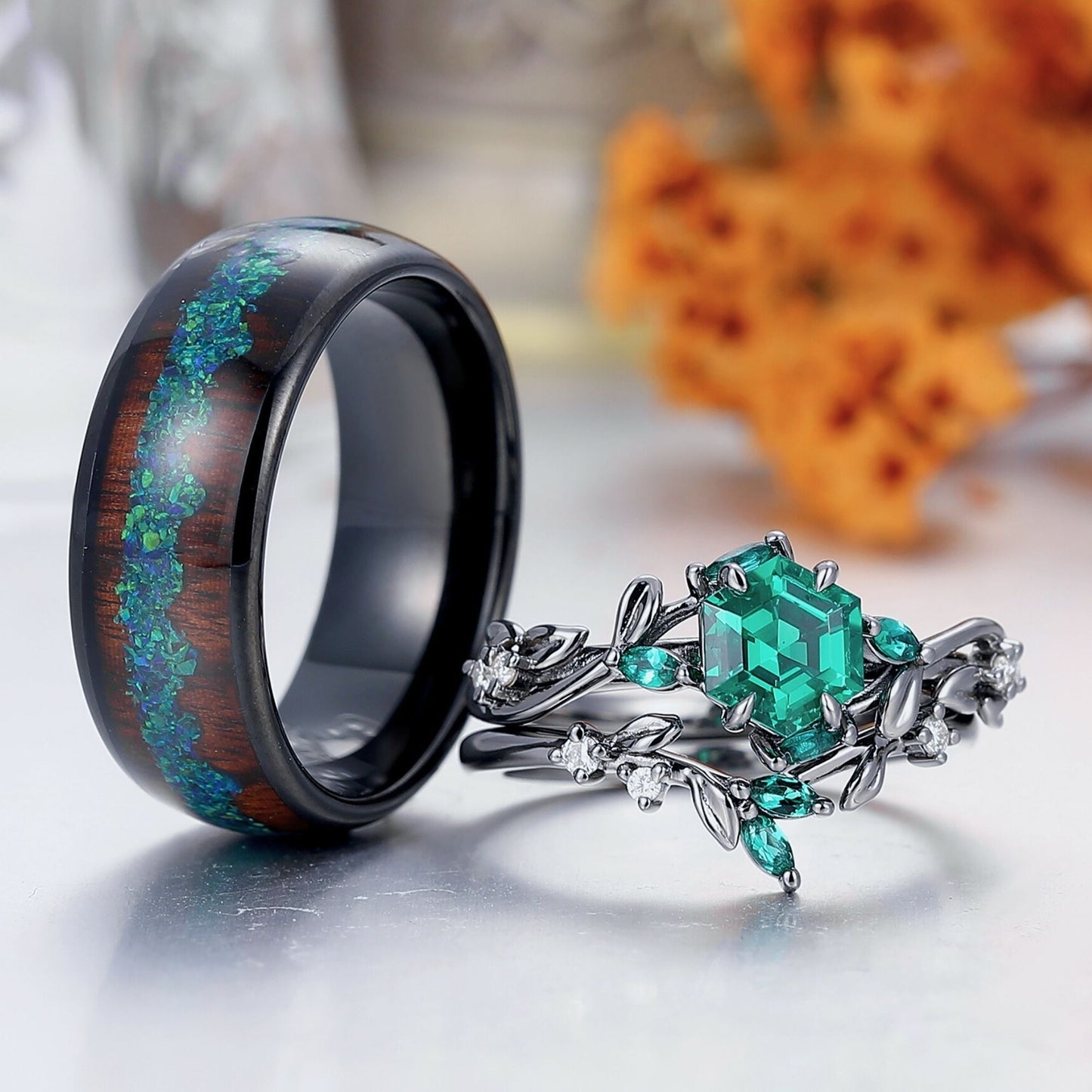 Nature Inspired Emerald Leaf Rings Set For Couples Personalized Green And Black Couples' Set
