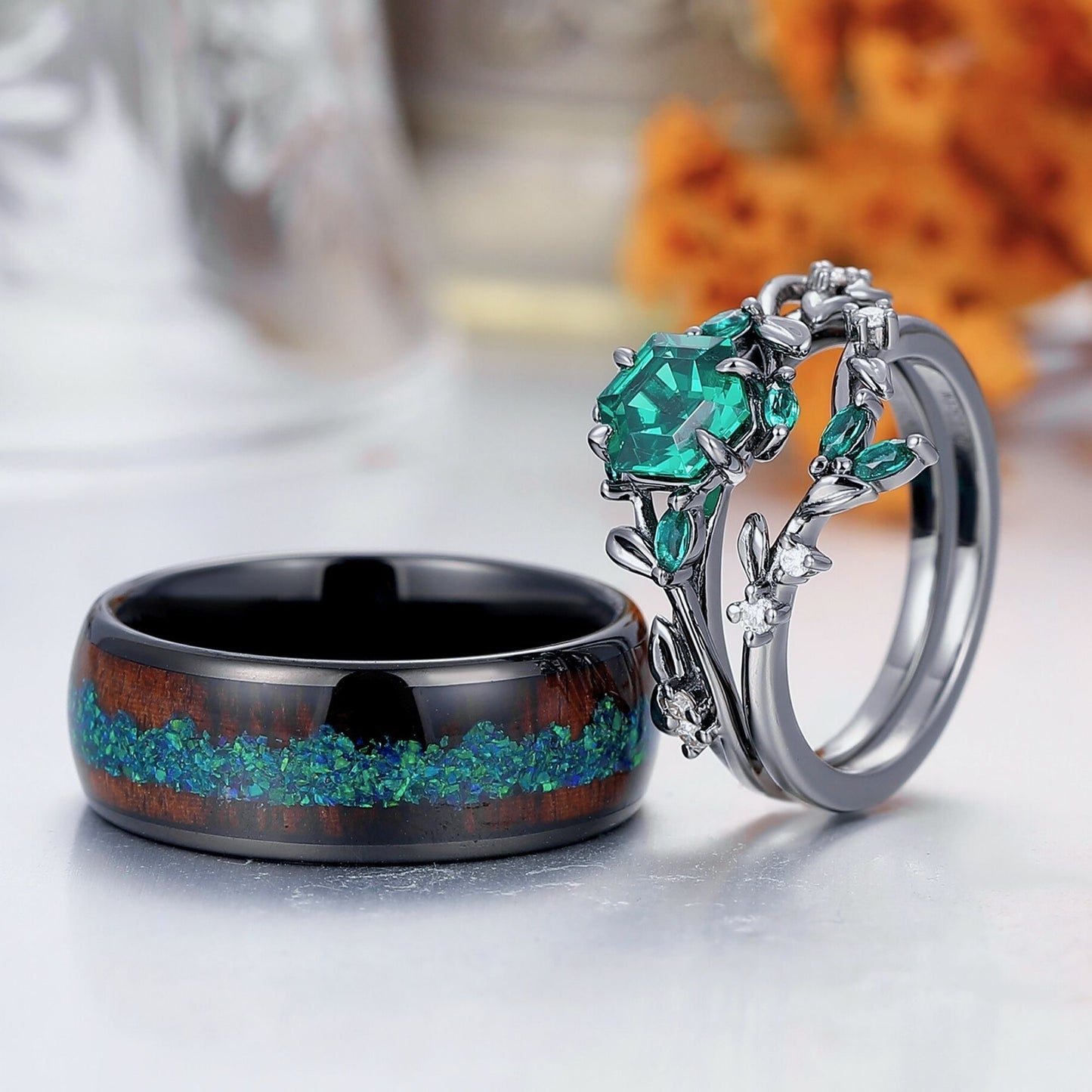 Nature Inspired Emerald Leaf Rings Set For Couples Personalized Green And Black Couples' Set