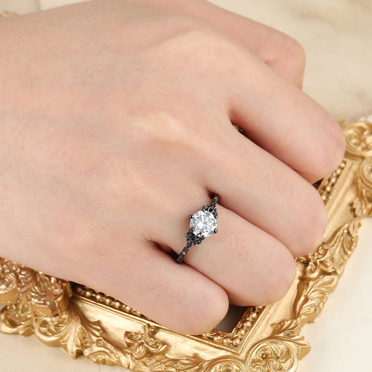 Retro Round Cut Moissanite Leaves Engagement Ring Women Fine Ring Bridal Ring