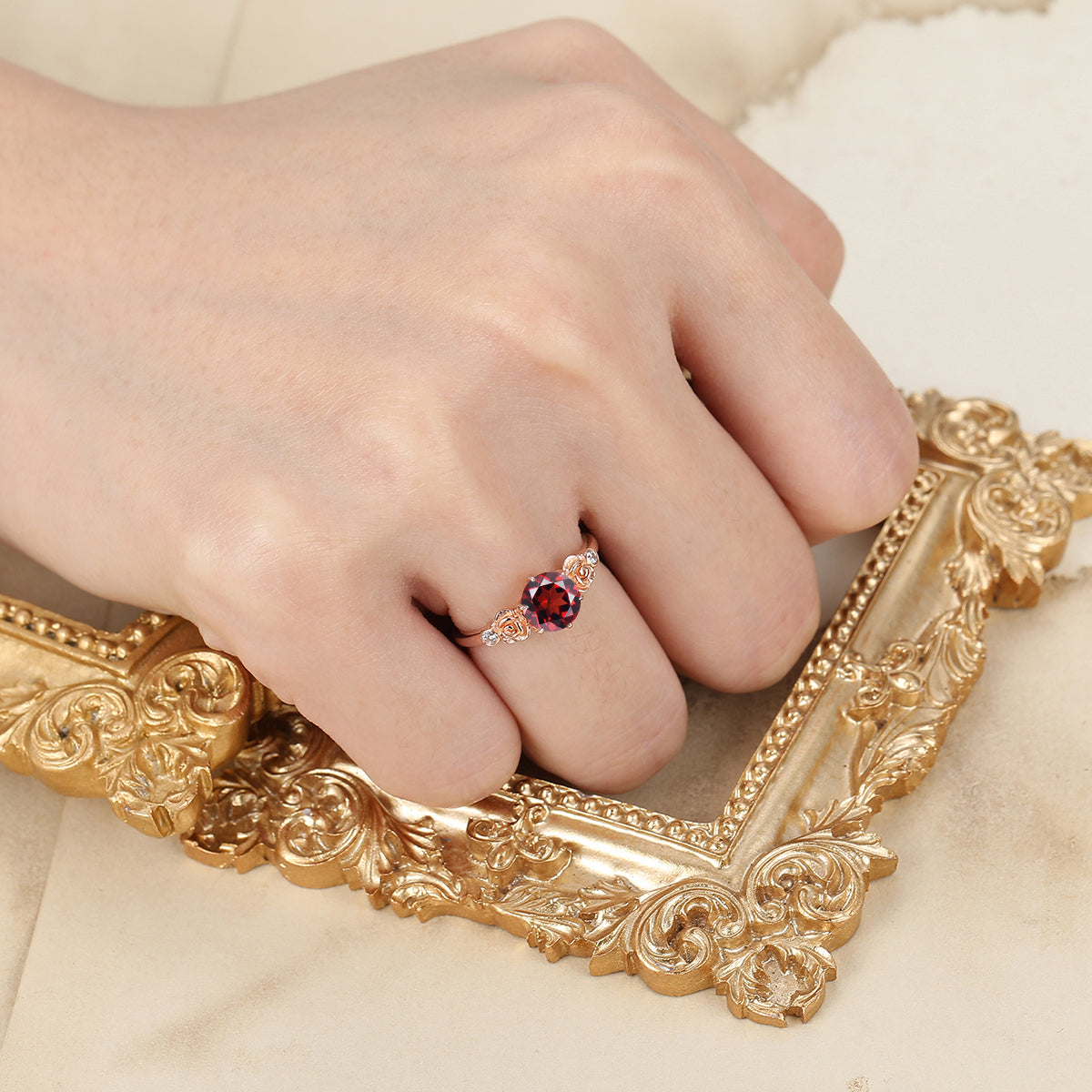 Noble 14k Rose Gold  Round Cut Nature Red Garnet Rose Shaped Wedding Ring Women Fine Ring